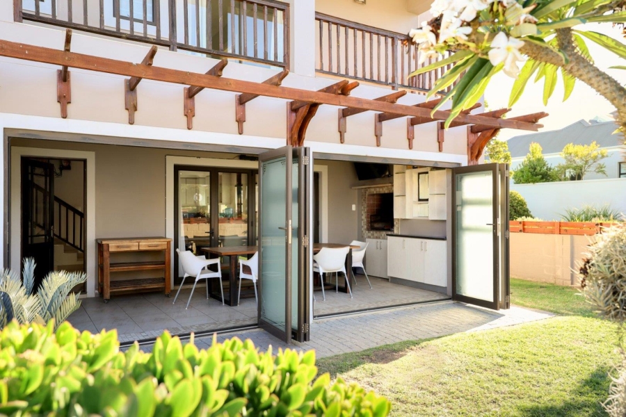 3 Bedroom Property for Sale in Kraaibosch Western Cape